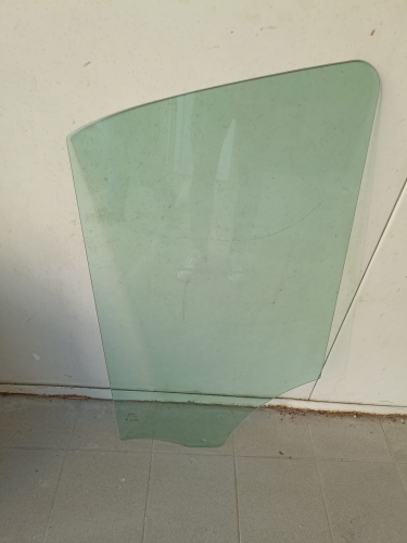 SZYBA - DRZWI, LEWA STRONA ,FORD TRANSIT TTG, OPUSZCZANA W DRZWIACH _2366282_ BK31-V21411-AC