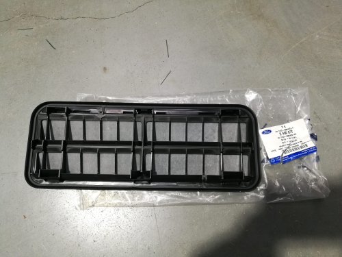 KRATKA WENTYLACYJNA R/L TYŁ EXPLORER 20- 2400872 FL34-15280B62-AC
