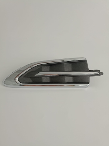 KRATKA BŁOTNIKA PRAWA CZARNA/CHROM KUGA CBS 2012-2020 GJ54-16C216-AC5YZ9 2014884