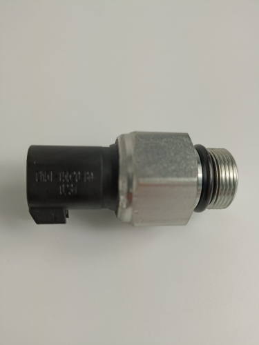 WŁĄCZNIK ŚWIATEŁ COFANIA CM5T-15520-BA 1805255