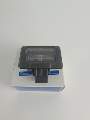 ŚWIATŁO TABLICY REJESTRACYJNEJ TYLNE CONNECT 2013- DT11-13550-AA 1807855