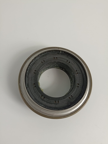 USZCZELNIACZ PÓŁOSI LEWEJ JM5P-1177-AC 2234478