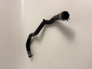 PRZEWÓD NADMIAROWY ZBIORNIKA CHŁODNICY 1.5 TDCI NEO CONNECT 2013- KV61-8C351-HF 2278438