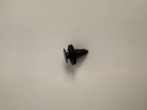 ZACISK BOCZKU DRZWI FIESTA MK6 / FUSION W704165-S300 1044806