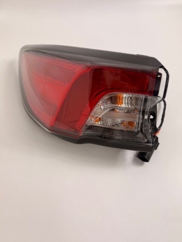 LAMPA TYLNA LEWA KUGA MK3 2020- LV4B-13405-BF 2696786