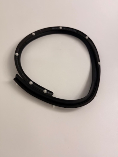 USZCZELKA DOLNA DRZWI PRZEDNICH PRAWA / LEWA FOCUS MK4 JX7B-A20758-AB 2206968
