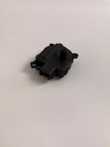 SILNIK STEROWANIA TEMPERATURĄ NAWIEWU GS7H-19E616-AA 2168016