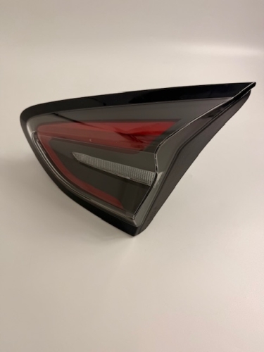 LAMPA PRAWY TYŁ WEWNĘTRZNA PUMA 2020- L1TB-13A602-AD 2579085