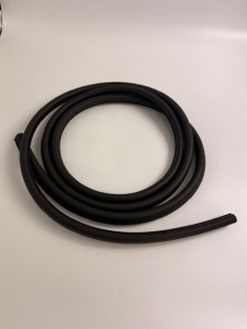 USZCZELKA LEWA DRZWI TYLNYCH KUGA MK1 2008-2012 8V41-S247A15-AA 1494013