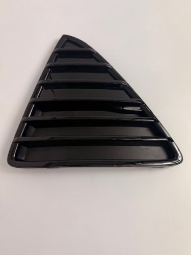 TRÓJKĄTNA KRATKA ZDERZAKA LEWY PRZÓD FOCUS MK3 (ST/BEV) BM51-17K947-CF5UAW 1719222