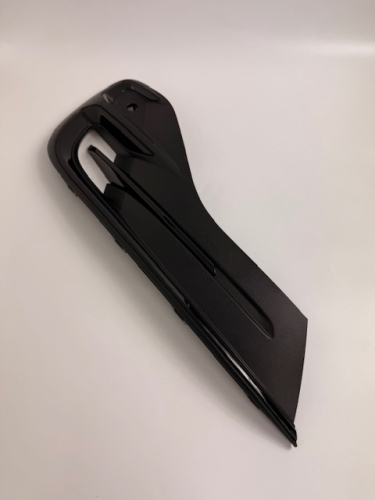 RAMKA HALOGENU PRAWY PRZÓD FOCUS MK4 2022- NX7B-15A298-BA 2540602