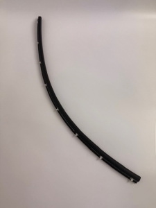 USZCZELKA PROGU LEWYCH DRZWI PRZEDNICH CUSTOM 2012- BK21-V100A37-AE 1812356