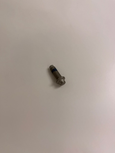 ŚRUBA M10 X 27MM PIASTY TYLNEJ FIESTA MK7 W716187-S442 1761593