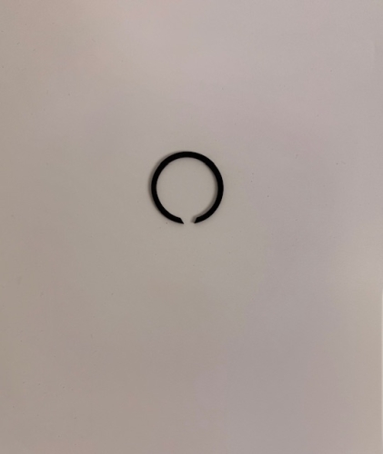 PIERŚCIEŃ ZABEZPIECZAJĄCY SYNCHRONIZATOR PIERWSZEGO BIEGU  1,58MM FOCUS  E860143-S 6028930