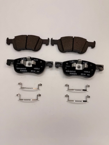 KLOCKI HAMULCOWE PRZEDNIE TRANSIT COURIER 2023- KTR2X6-2K021-AC 2708406