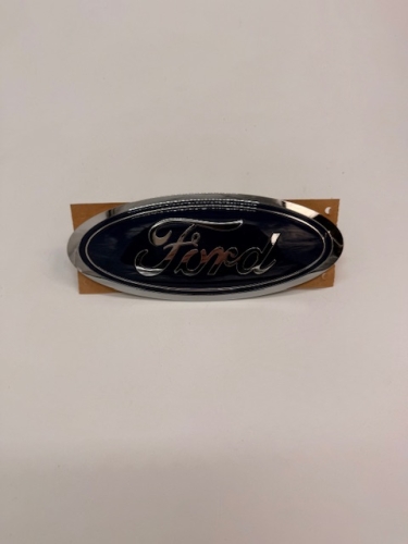 EMBLEMAT / LOGO FORD PRZÓD FOCUS MK4 GJ54-8B262-AA 2069895
