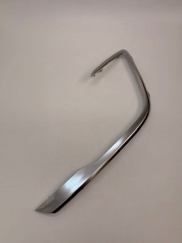 LISTWA CHROM LEWA KRATKI HALOGENU KUGA LV4B-17C755-VBSMA4 2460903