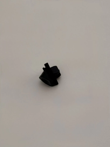 ZACISK M4 X 10MM POSZYCIA DRZWI C-MAX KUGA CONNECT COURIER W715339-S300 5090949