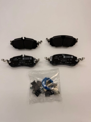 KLOCKI HAMULCOWE TYŁ TRANSIT KTRK31-2M008-BA 2802333